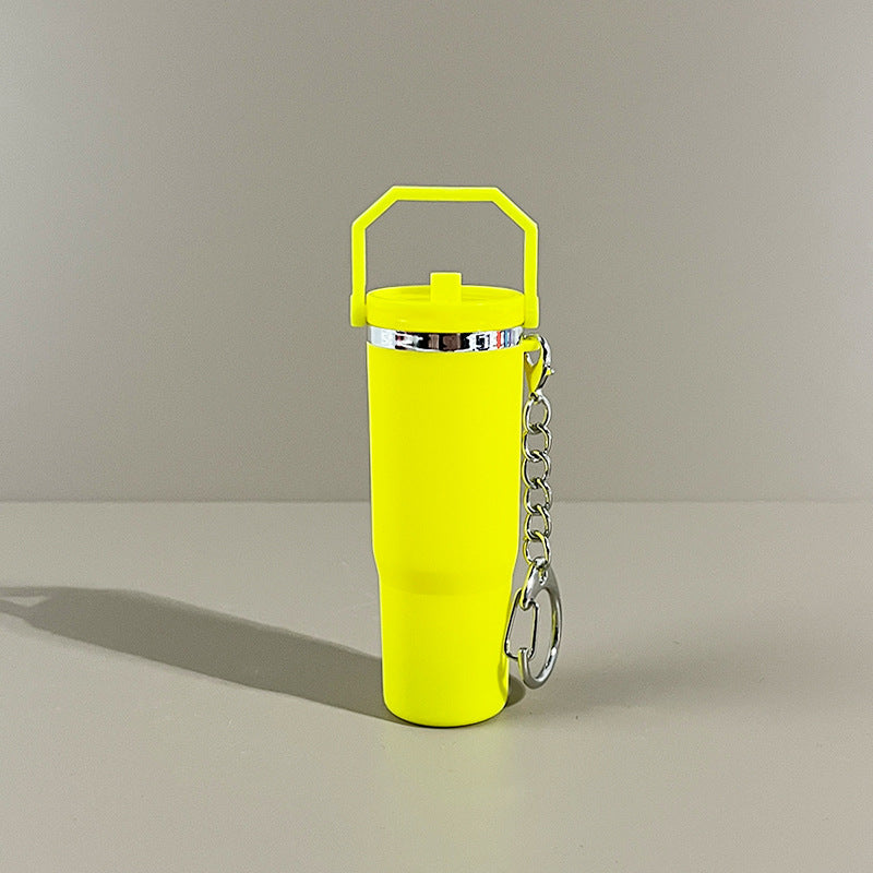 Wholesale Ice Cup Mini Tumbler Cup Keychains with Key Chain Pendant Can Put Lipstick Backpack Small Pendant Can Wrap